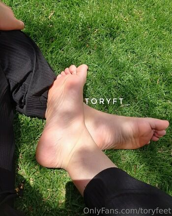 toryfeet