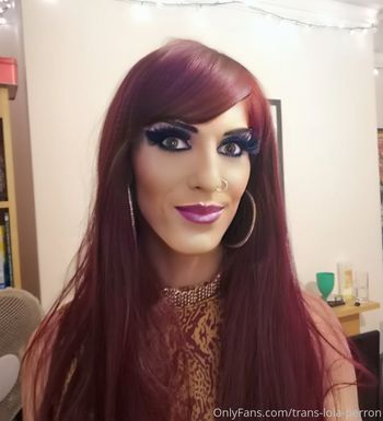 trans-lola-perron