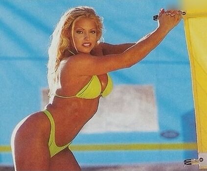 Trish Stratus