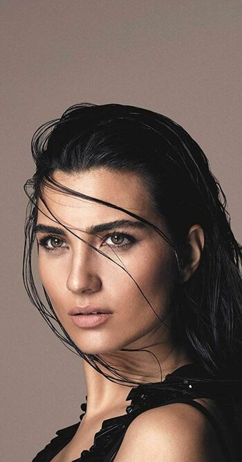 Tuba Buyukustun