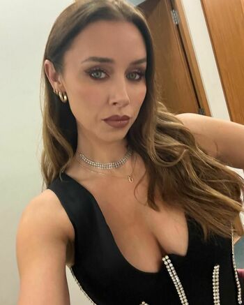 Una Healy