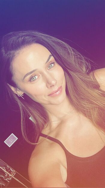 Una Healy