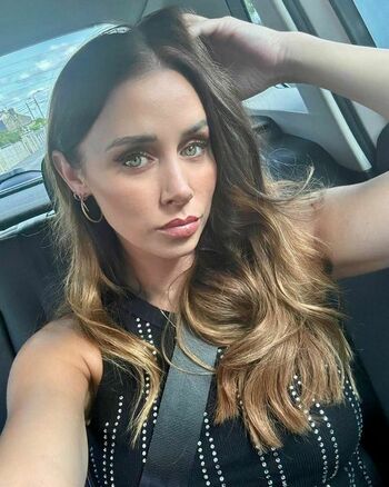 Una Healy