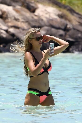 Una Healy