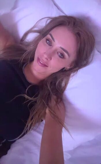 Una Healy