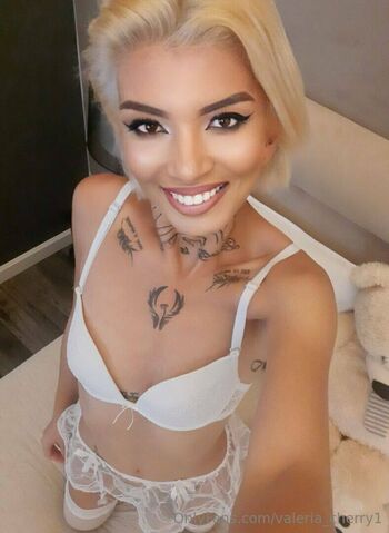 valeria_cherry1