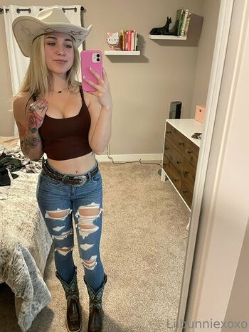 Valeriewhitebby
