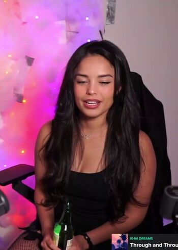 Valkyrae