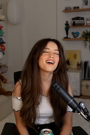 Valkyrae