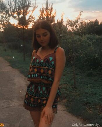 valya_