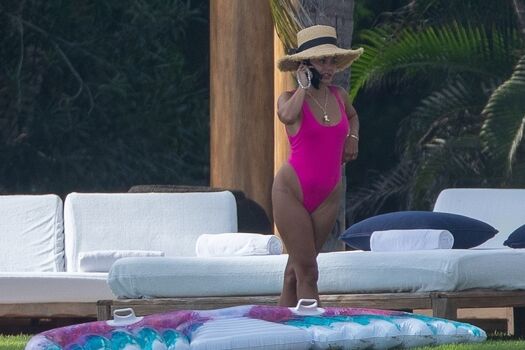 Vanessa Hudgens
