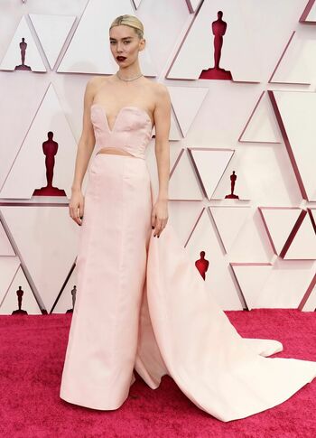 Vanessa Kirby