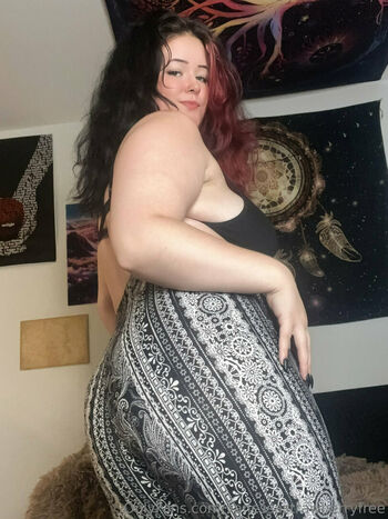 vanessastrawberryfree