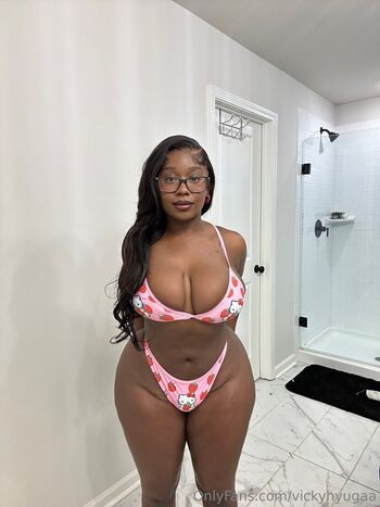 vickyhyugaa