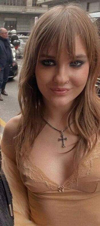 Victoria De Angelis