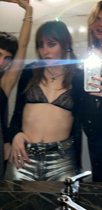 Victoria De Angelis