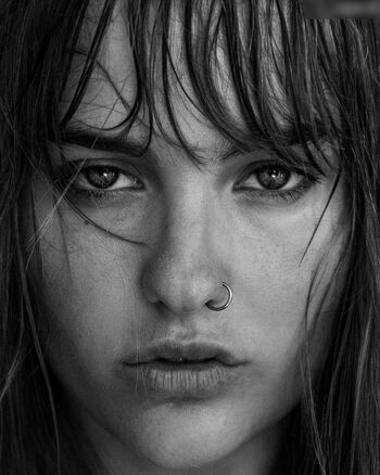 Victoria De Angelis
