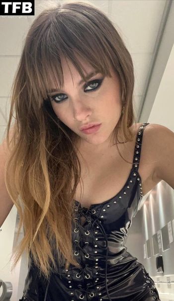 Victoria De Angelis