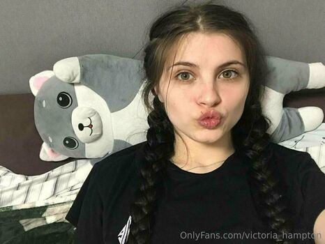 victoria_hampton
