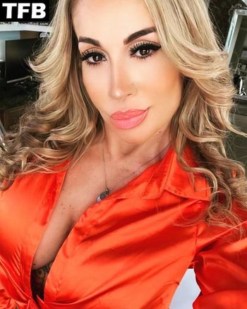 VIctoria Lomba