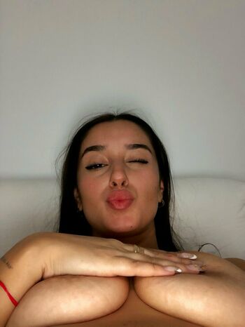 Victoria Mazzoni