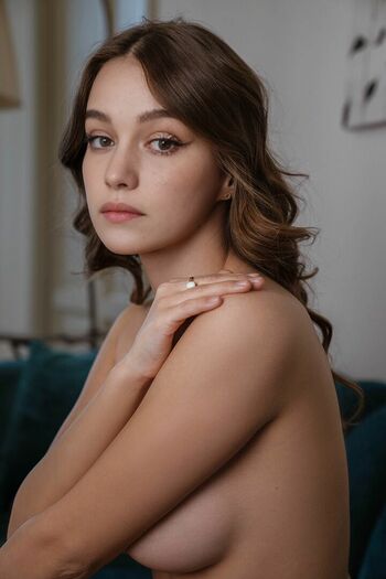 Victoria Pedretti