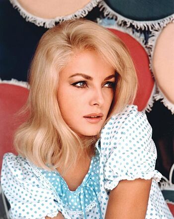 Vintage Sexy Celebs