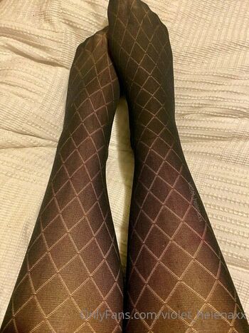violet_helenaxx