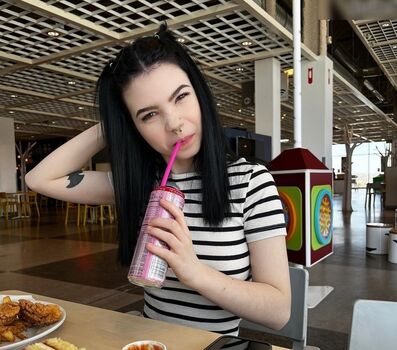violetaddams