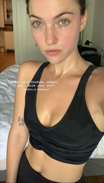 Violett Beane