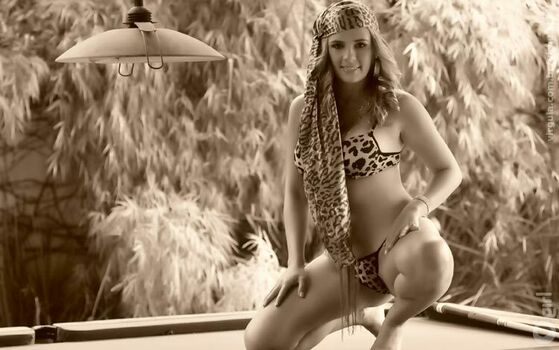 Virgula Girl