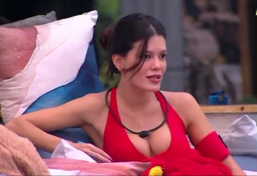 Vitória Strada