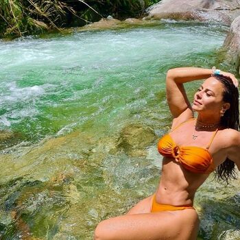Viviane Araujo