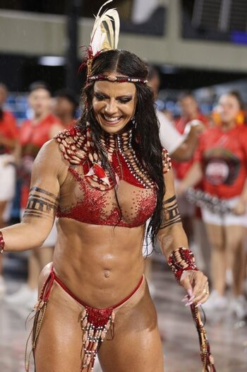 Viviane Araujo