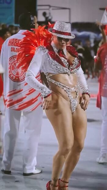 Viviane Araujo