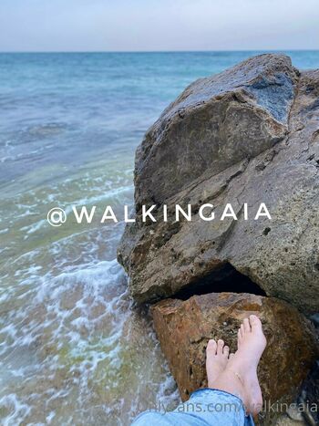 walkingaia