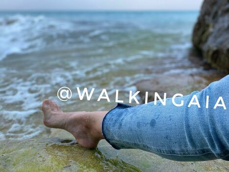 walkingaia