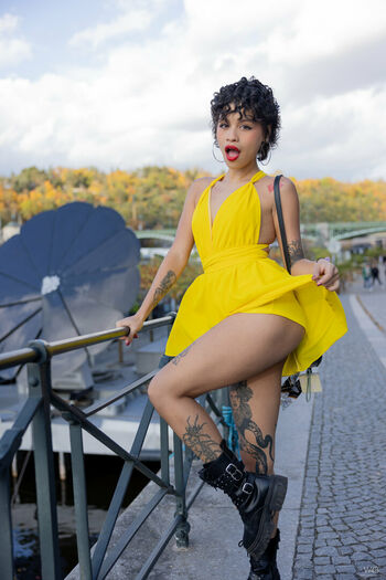 Watch4Beauty
