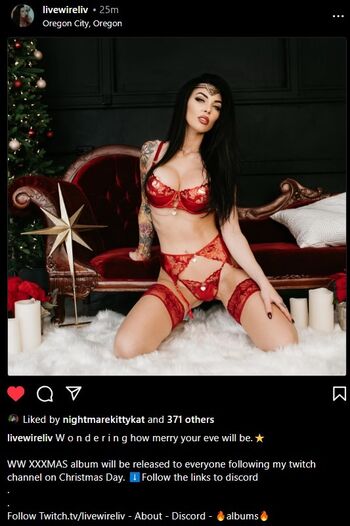 WatchGirlsPlay