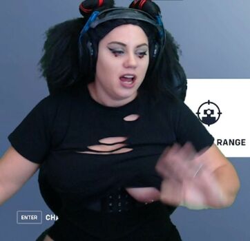 WatchGirlsPlay
