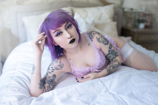 WatchGirlsPlay