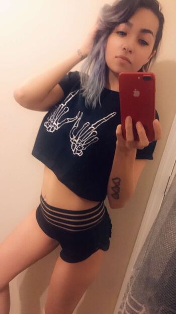 WatchGirlsPlay