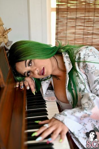 wecallhervanessa