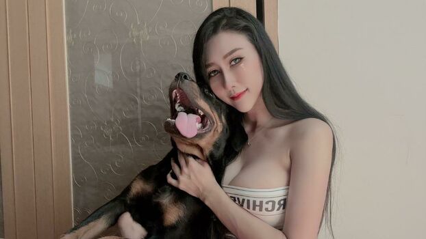 Wei Ling 凌薇