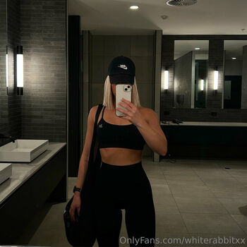 whiterabbitxx