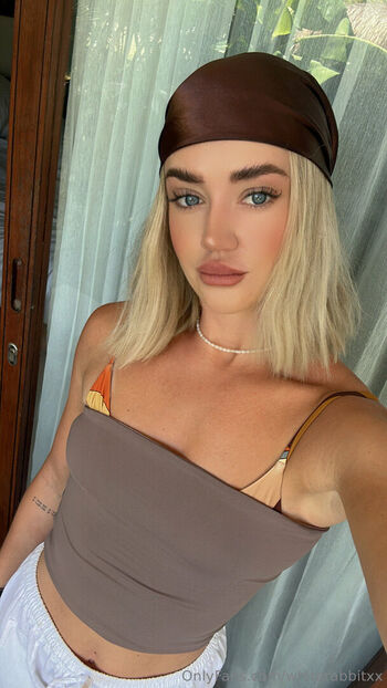 whiterabbitxx