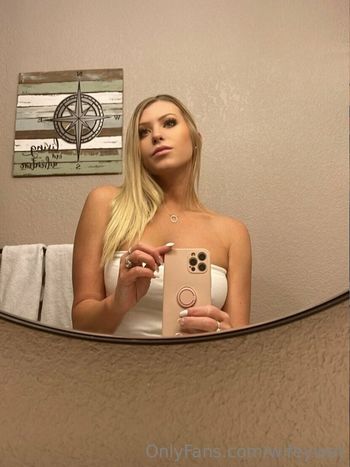 wifeywet