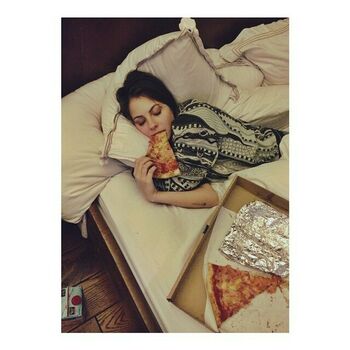 Willa Holland