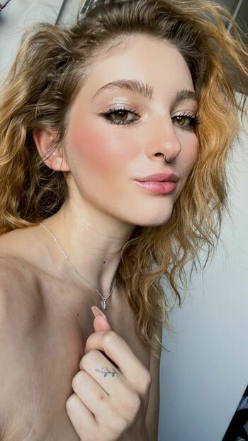 Willow Shields