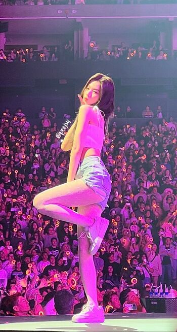 WomenK-pop